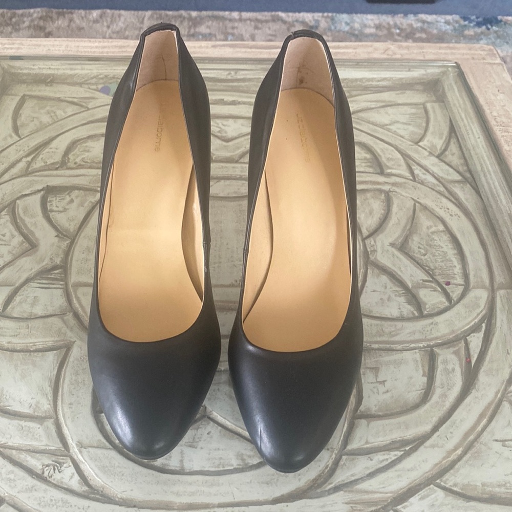 Women’s pumps